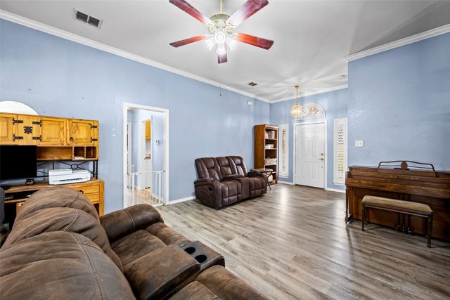 7698 Fm 920, Poolville, TX 76487