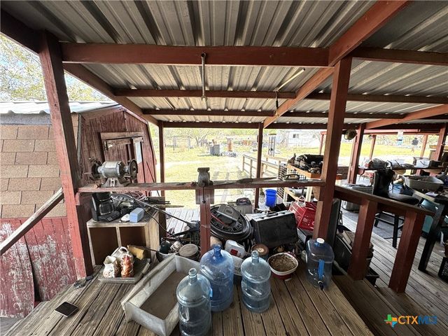 1255 Mt Pleasant Road, Kingsbury, TX 78638