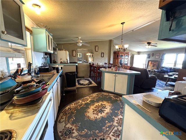 1255 Mt Pleasant Road, Kingsbury, TX 78638