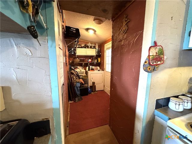 1255 Mt Pleasant Road, Kingsbury, TX 78638