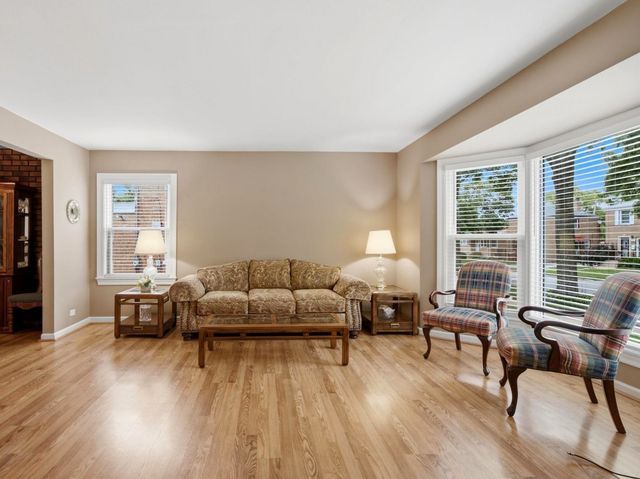504 N Laverne Avenue, Hillside, IL 60162