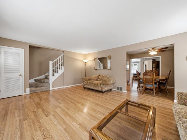504 N Laverne Avenue, Hillside, IL 60162