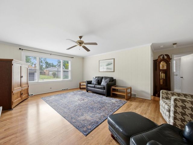 504 N Laverne Avenue, Hillside, IL 60162