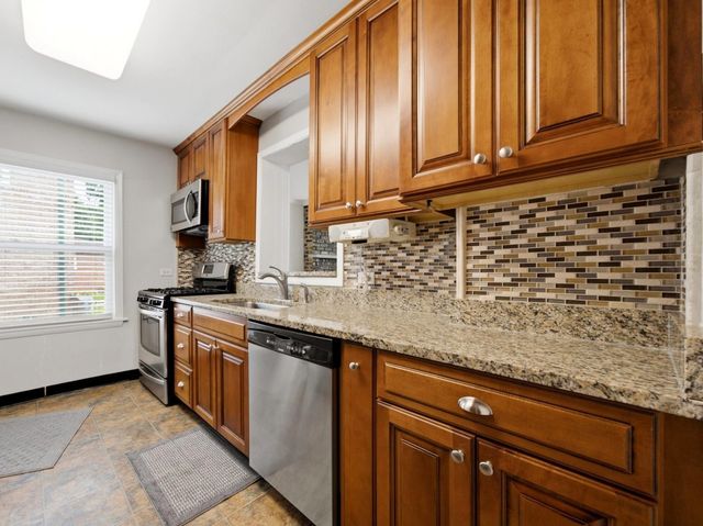 504 N Laverne Avenue, Hillside, IL 60162