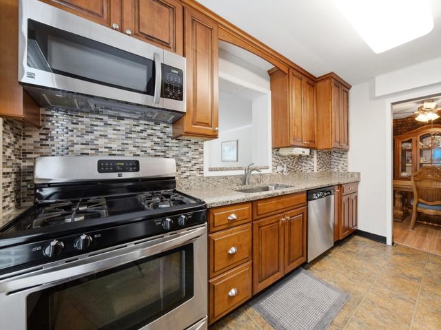 504 N Laverne Avenue, Hillside, IL 60162