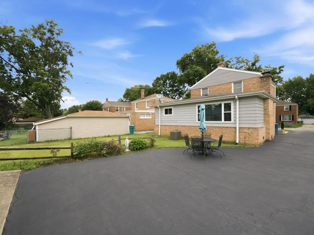 504 N Laverne Avenue, Hillside, IL 60162