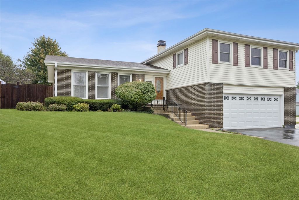 1423 Colony Court, Lombard, IL 60148 — photo 2