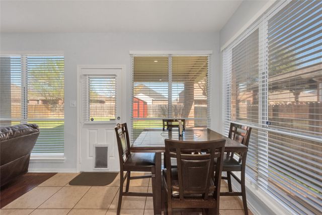 509 Flintwood Lane, Arlington, TX 76002