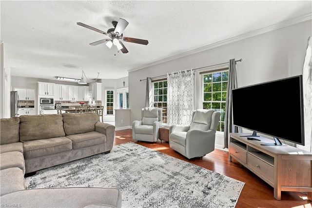 6215 High View Road, Greensboro, NC 27410