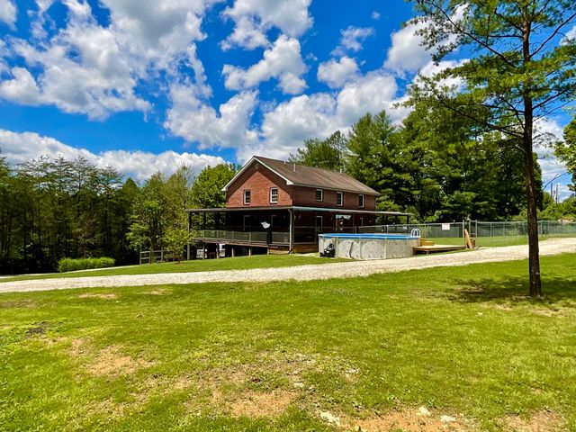 67 Pine Mountain Road, Campton, KY 41301
