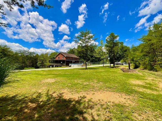 67 Pine Mountain Road, Campton, KY 41301