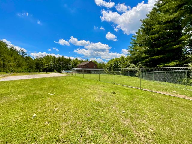 67 Pine Mountain Road, Campton, KY 41301