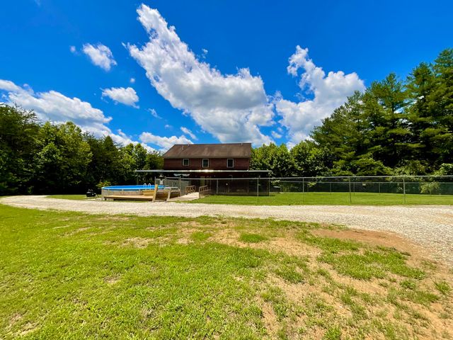 67 Pine Mountain Road, Campton, KY 41301