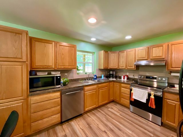 67 Pine Mountain Road, Campton, KY 41301