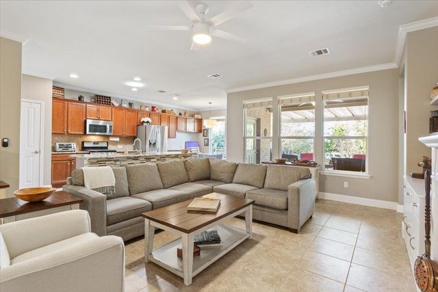 208 Bear Creek LN, Georgetown, TX 78633