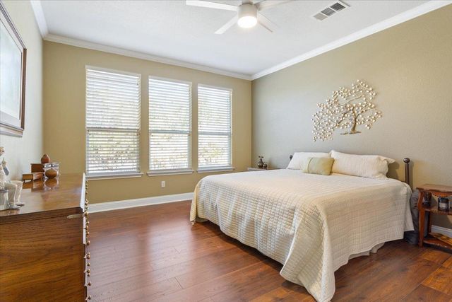 208 Bear Creek LN, Georgetown, TX 78633