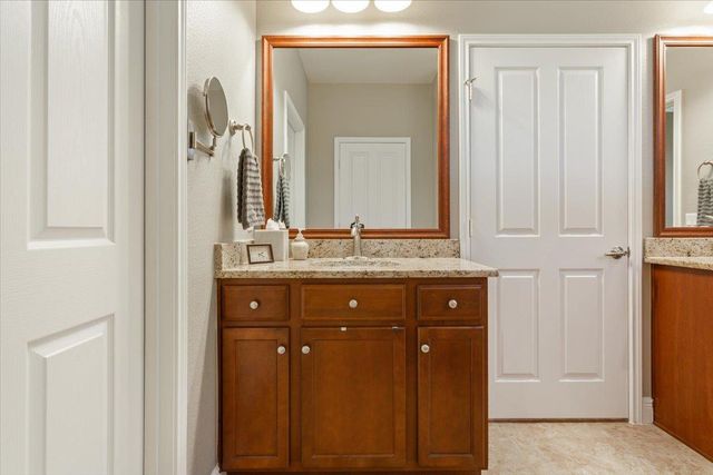 208 Bear Creek LN, Georgetown, TX 78633