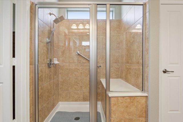 208 Bear Creek LN, Georgetown, TX 78633