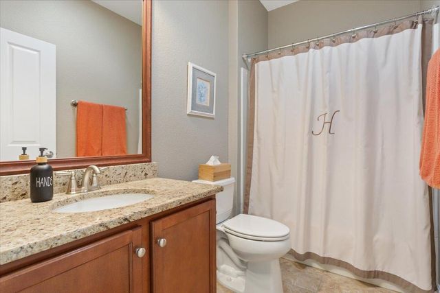 208 Bear Creek LN, Georgetown, TX 78633