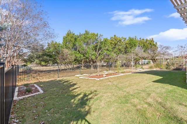 208 Bear Creek LN, Georgetown, TX 78633