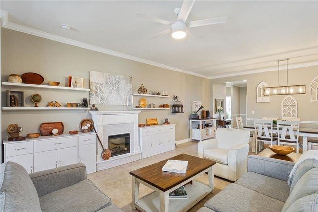 208 Bear Creek LN, Georgetown, TX 78633