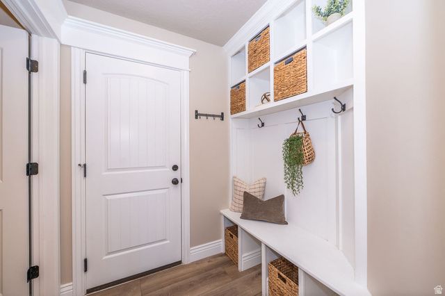 2624 W 2225 N, Farr West, UT 84404