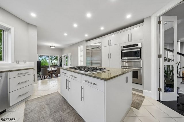 3 Kips Ridge C0003, Montclair Twp., NJ 07042