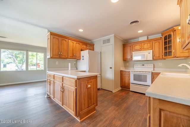 3620 Johnston Way, Louisville, KY 40220