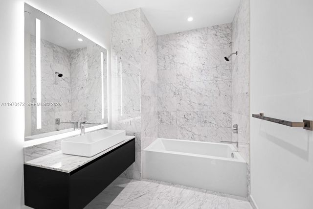 5 Grove Isle Dr M301, Coconut Grove, FL 33133