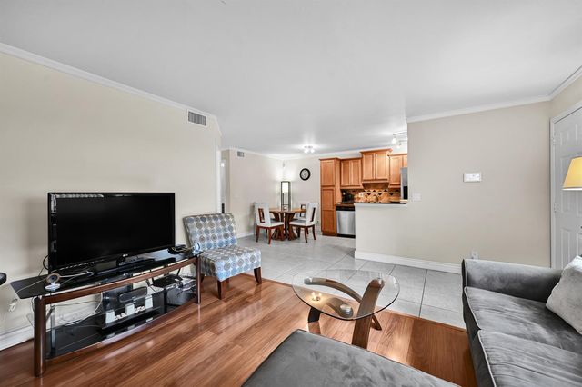 522 Trace Circle 102, Deerfield Beach, FL 33441