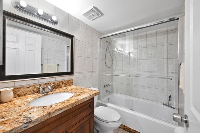 522 Trace Circle 102, Deerfield Beach, FL 33441