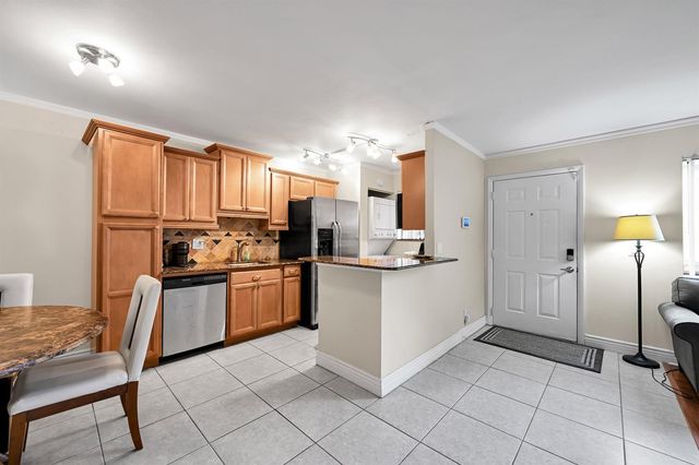 522 Trace Circle 102, Deerfield Beach, FL 33441