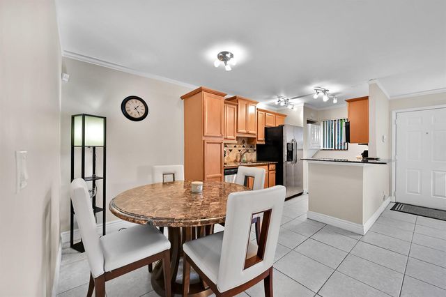 522 Trace Circle 102, Deerfield Beach, FL 33441