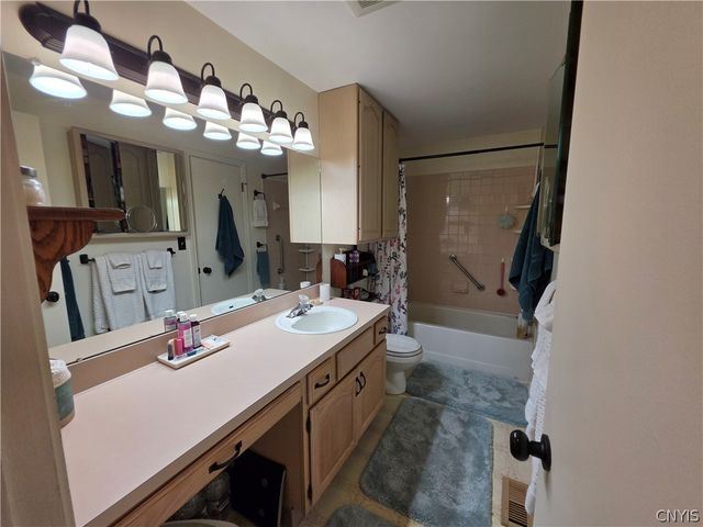 6147 Diffin Road, Cicero, NY 13039
