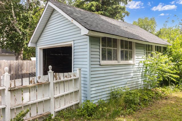 107 N Harrison STREET, Delavan, WI 53115