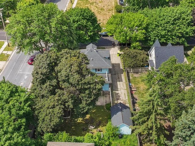 107 N Harrison STREET, Delavan, WI 53115