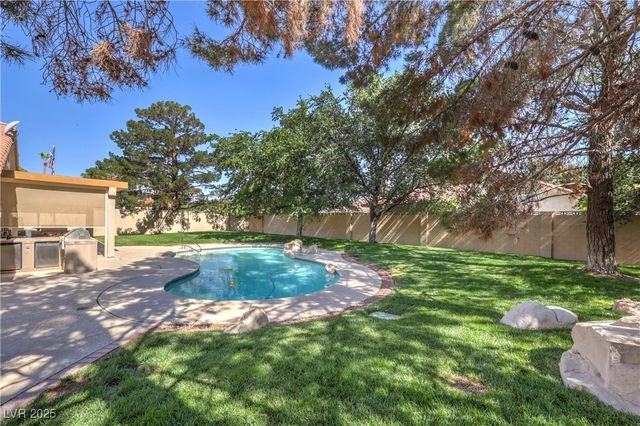 7460 Buckskin Avenue, Las Vegas, NV 89129