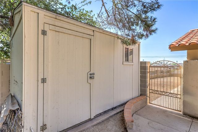 7460 Buckskin Avenue, Las Vegas, NV 89129