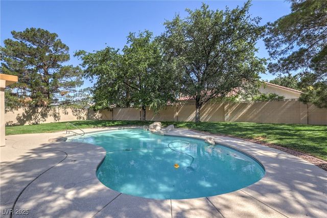 7460 Buckskin Avenue, Las Vegas, NV 89129