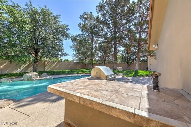 7460 Buckskin Avenue, Las Vegas, NV 89129