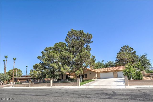 7460 Buckskin Avenue, Las Vegas, NV 89129