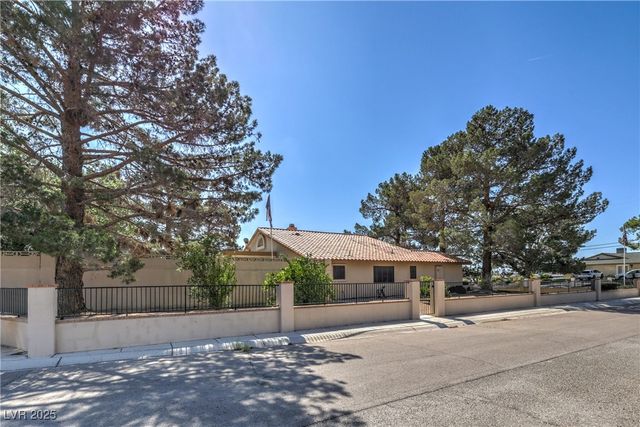 7460 Buckskin Avenue, Las Vegas, NV 89129