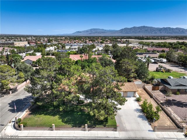 7460 Buckskin Avenue, Las Vegas, NV 89129