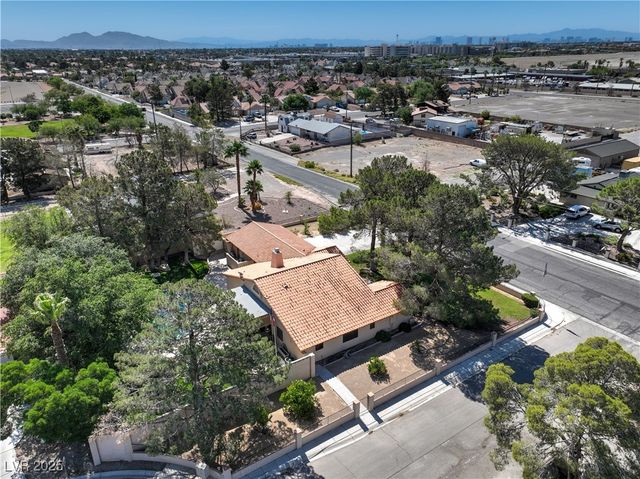 7460 Buckskin Avenue, Las Vegas, NV 89129