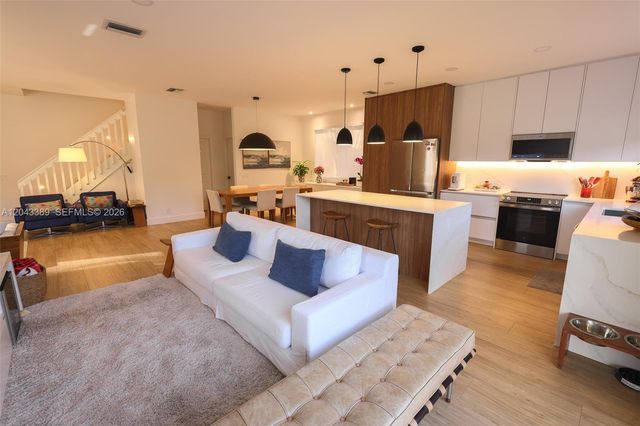 4275 Ironwood Court, Weston, FL 33331