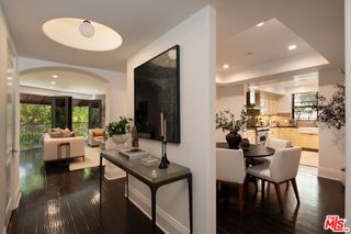 11715 Chenault Street 204, Los Angeles, CA 90049