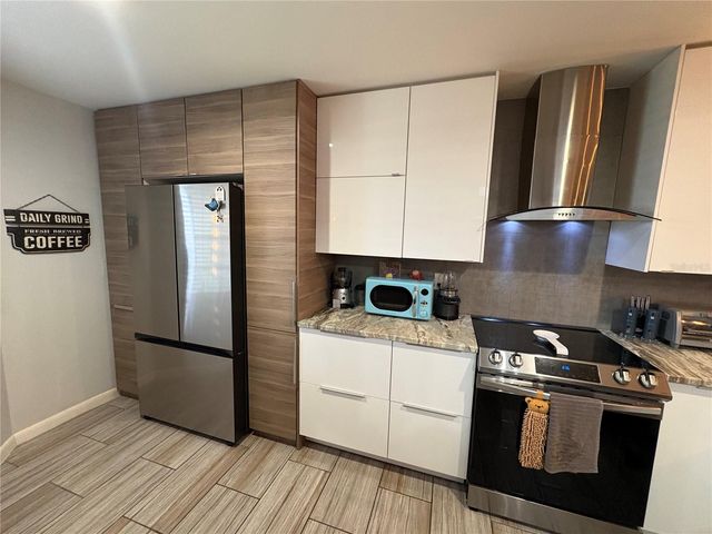 2131 RIDGE ROAD S 2, Largo, FL 33778