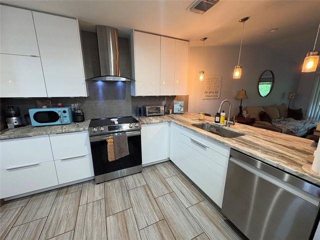 2131 RIDGE ROAD S 2, Largo, FL 33778