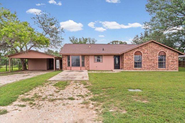 650 W Austin RD, Luling, TX 78648