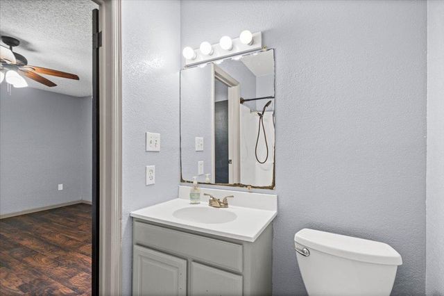 650 W Austin RD, Luling, TX 78648